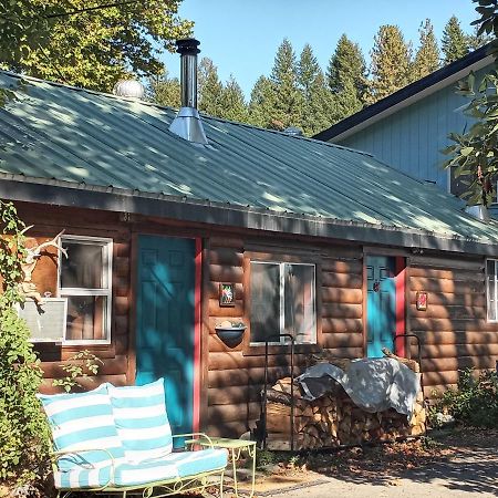 Bigfoot Rv & Cabins Park 해피캠프 외부 사진