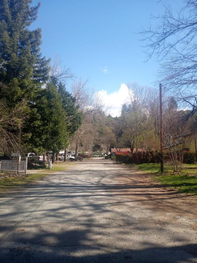 Bigfoot Rv & Cabins Park 해피캠프 외부 사진