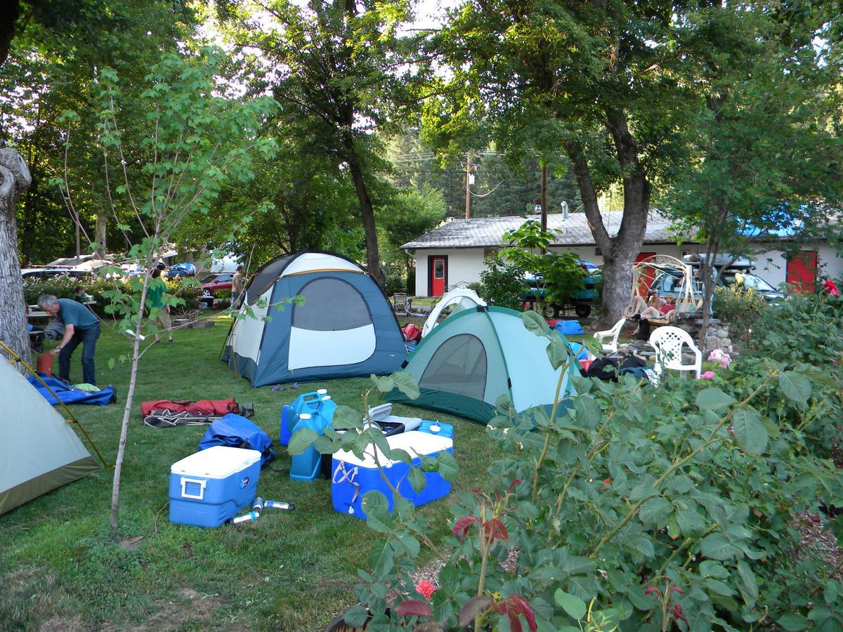 Bigfoot Rv & Cabins Park 해피캠프 외부 사진